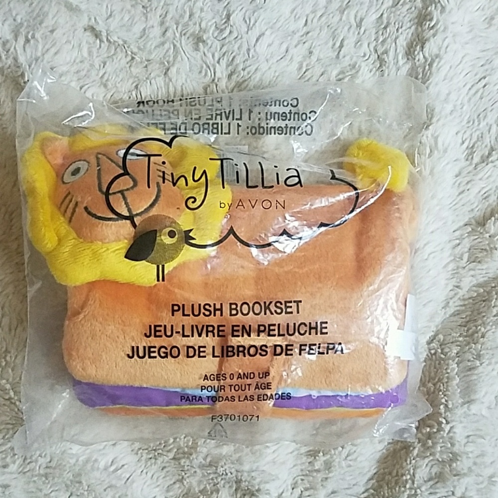 Tiny Tillia by Avon Plush Bookset